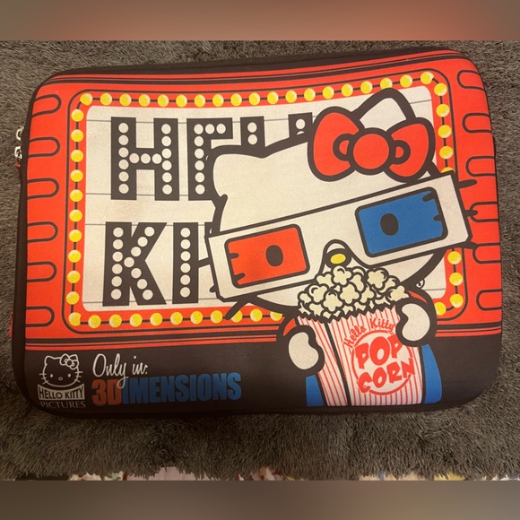 Hello Kitty Laptop Case - Picture 2 of 5